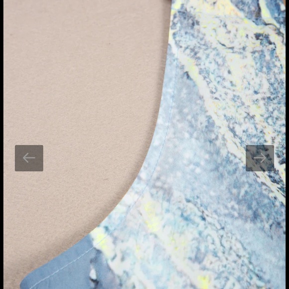 Beautiful classy dress - Picture 4 of 5